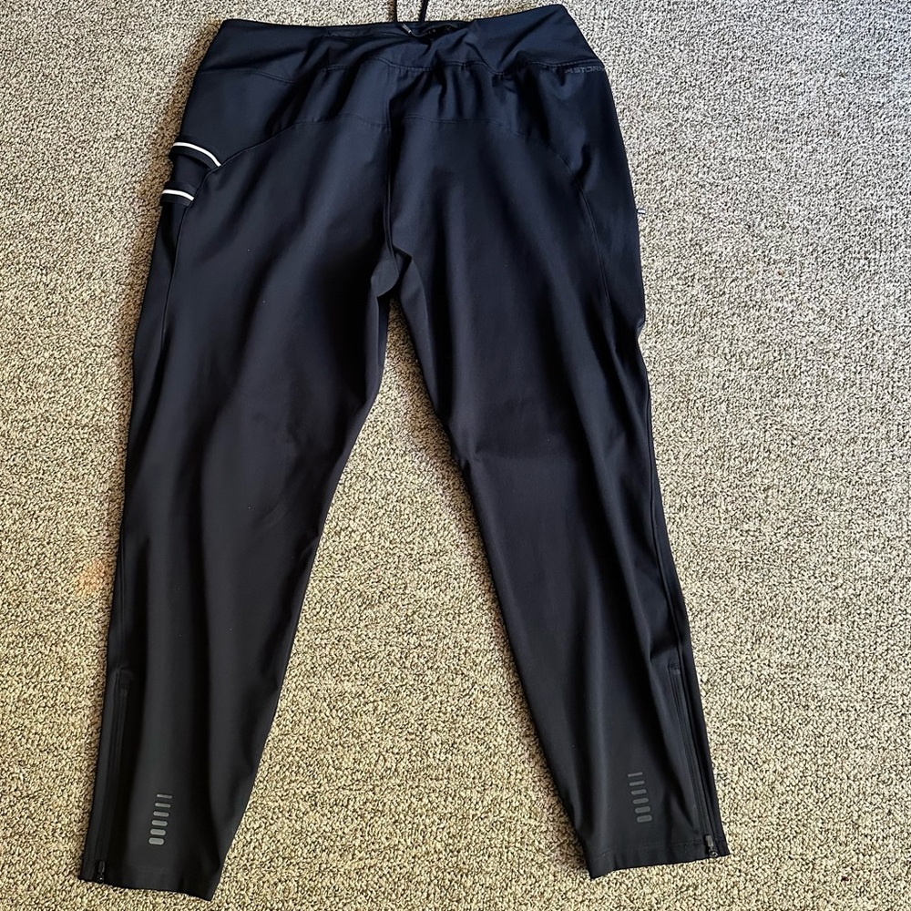 Under Armor Women’s Fitted Storm Pants - Picture 2 of 7